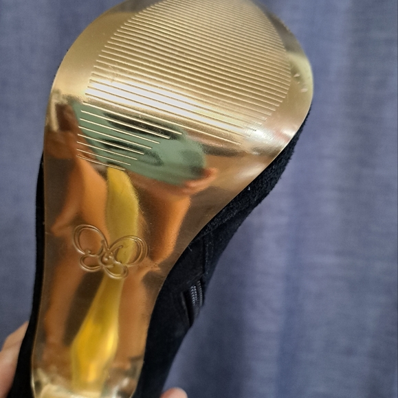 Brand new black suede mariah carey knee high boots ..gold bottoms size 6.. - Picture 2 of 5